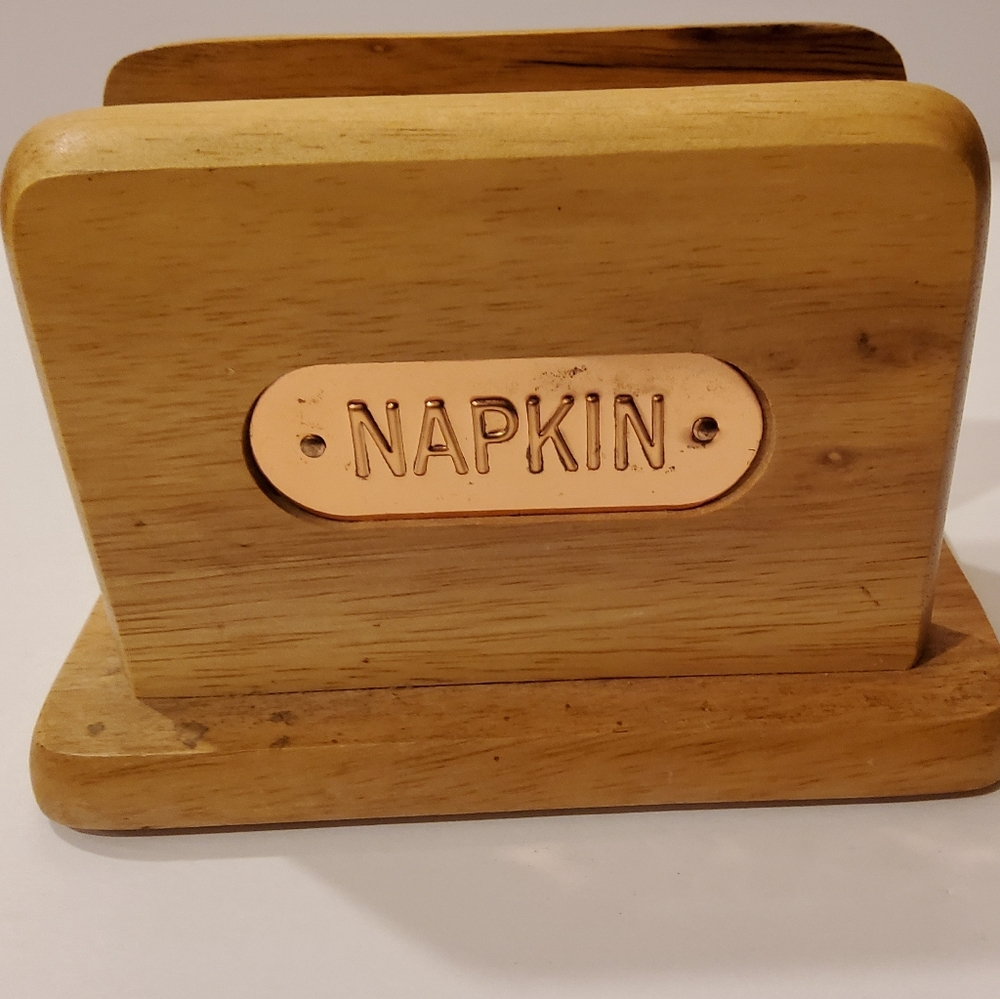 Madera Old Dutch Copper and Wood Napkin Holder. Vintage 1987